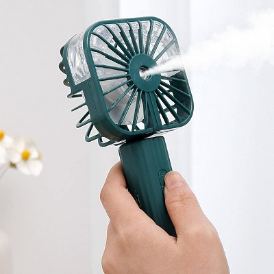 Mini ventilador con spray